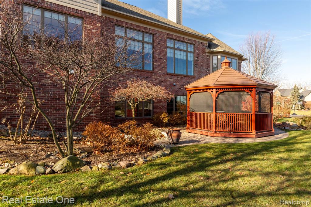 658 Langley Road, Rochester Hills, MI 48309 — Photo 6
