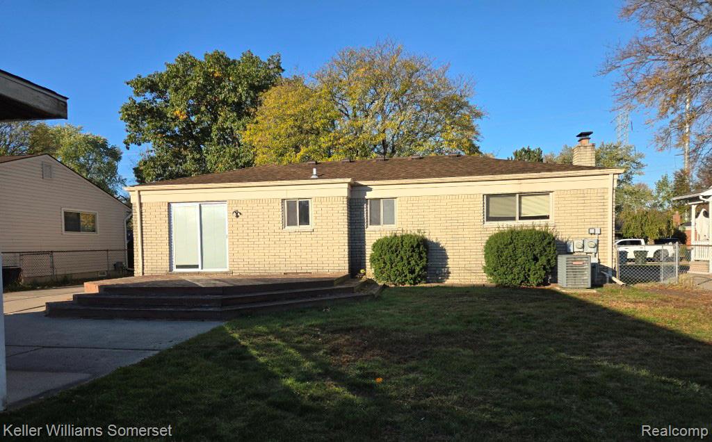 41314 Wessel Drive, Sterling Heights, MI 48313 — Photo 3