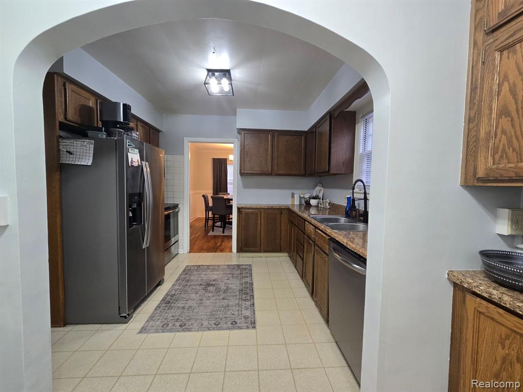 423 Bailey Street, East Lansing, MI 48823 — Photo 17