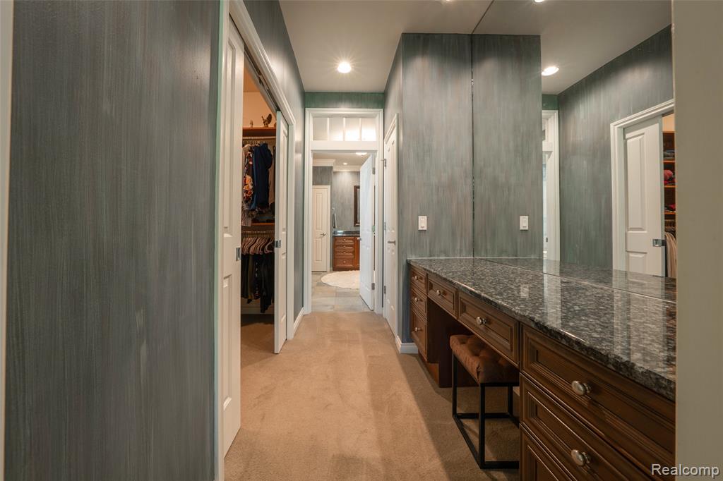 4502 Forest Edge Lane, West Bloomfield, MI 48323 — Photo 19