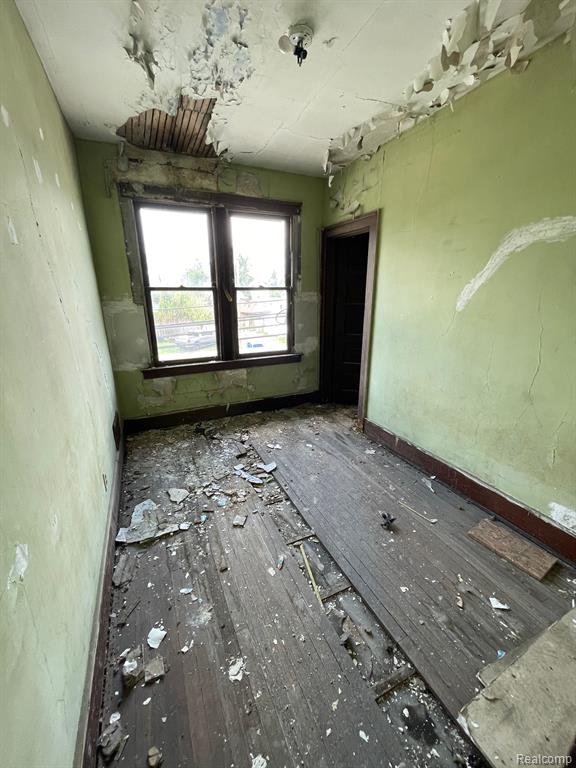 6916 CHARLEVOIX Street, Detroit, MI 48207 — Photo 23