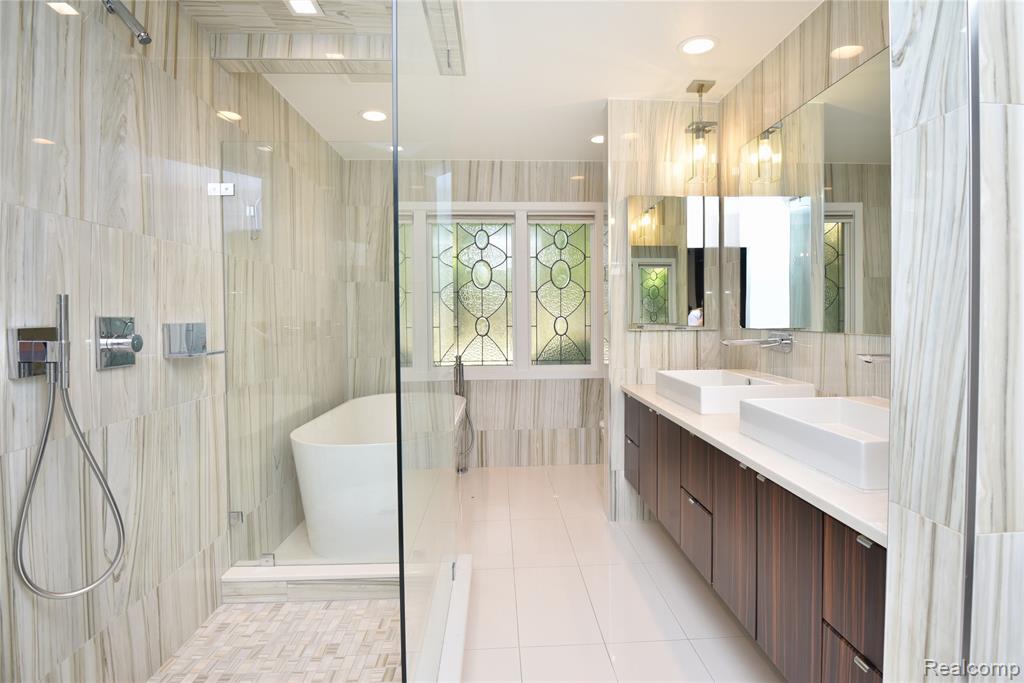 32175 Spruce Lane, Beverly Hills, MI 48025 — Photo 21