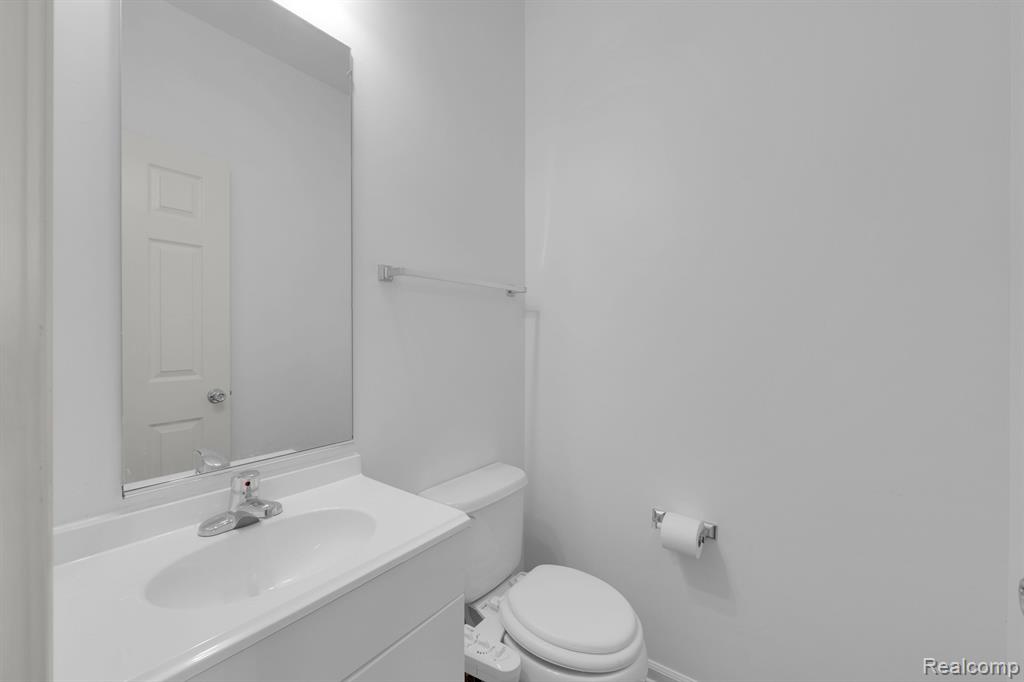 26725 ASHTON Drive, Woodhaven, MI 48183 — Photo 11