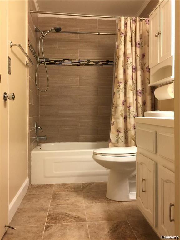 5727 NORTHFIELD Parkway, Troy, MI 48098 — Photo 11