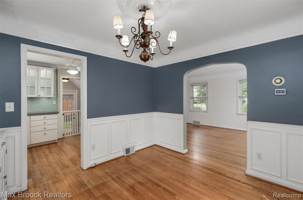 905 N Wilson Avenue, Royal Oak, MI 48067 — Photo 9