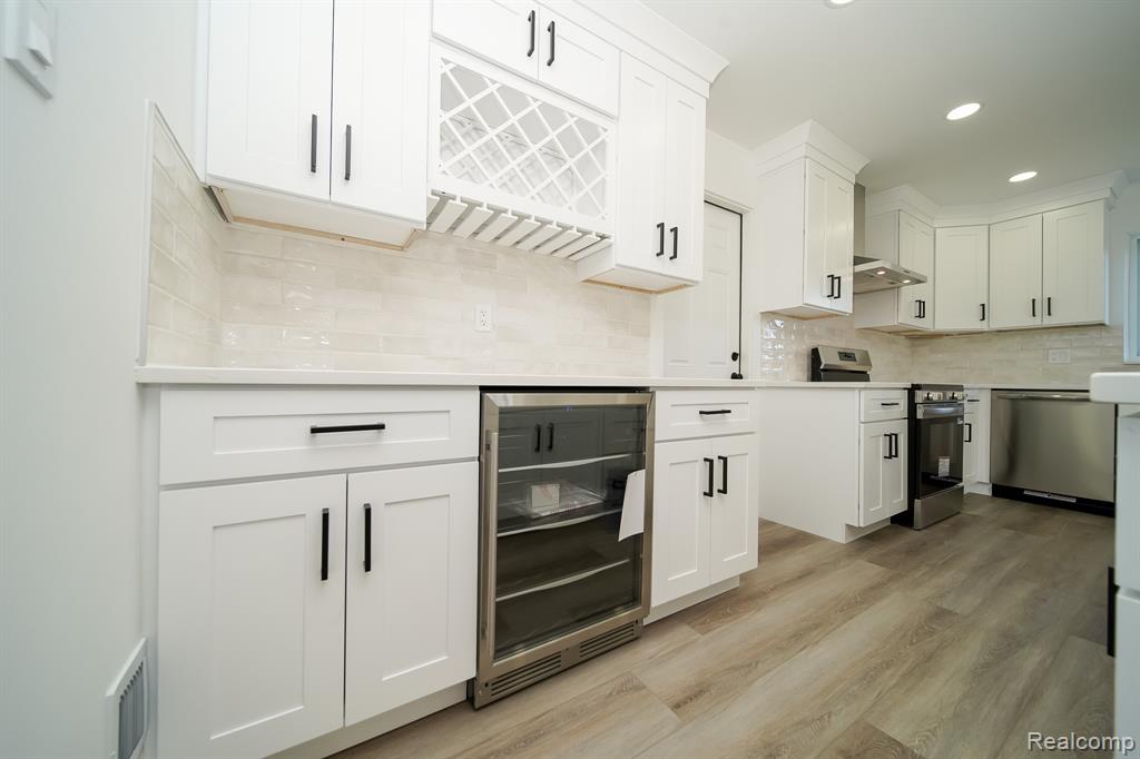 4060 Franklin Park Drive, Sterling Heights, MI 48310 — Photo 11