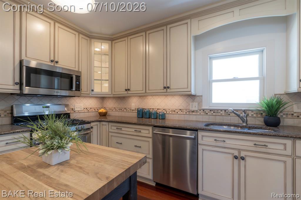 610 Blunk Street, Plymouth, MI 48170 — Photo 23
