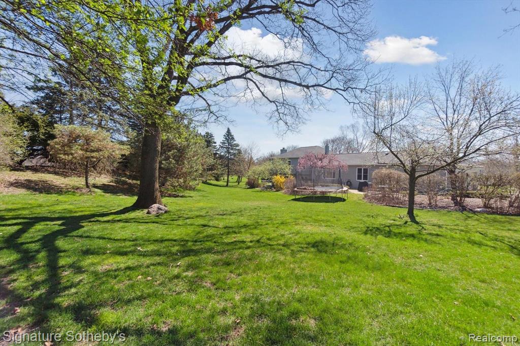 5896 HUNTERS GATE Drive, Troy, MI 48098 — Photo 31