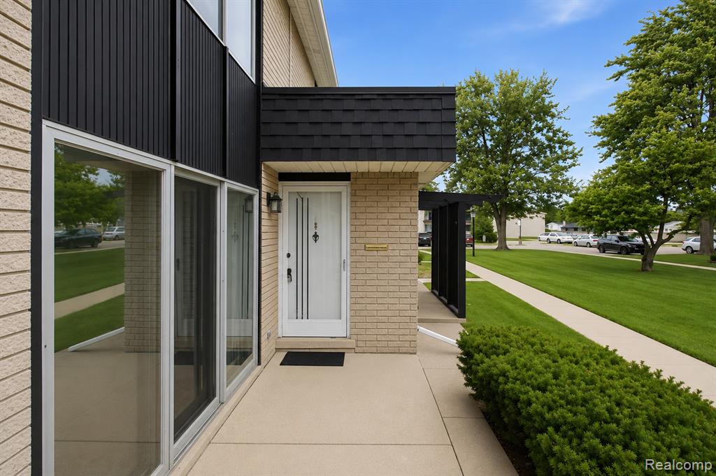 8685 Kennedy Circle, Warren, MI 48093 — Photo 2