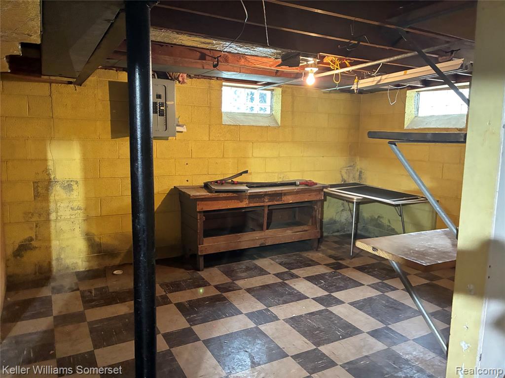 18031 Mott Avenue, Eastpointe, MI 48021 — Photo 14
