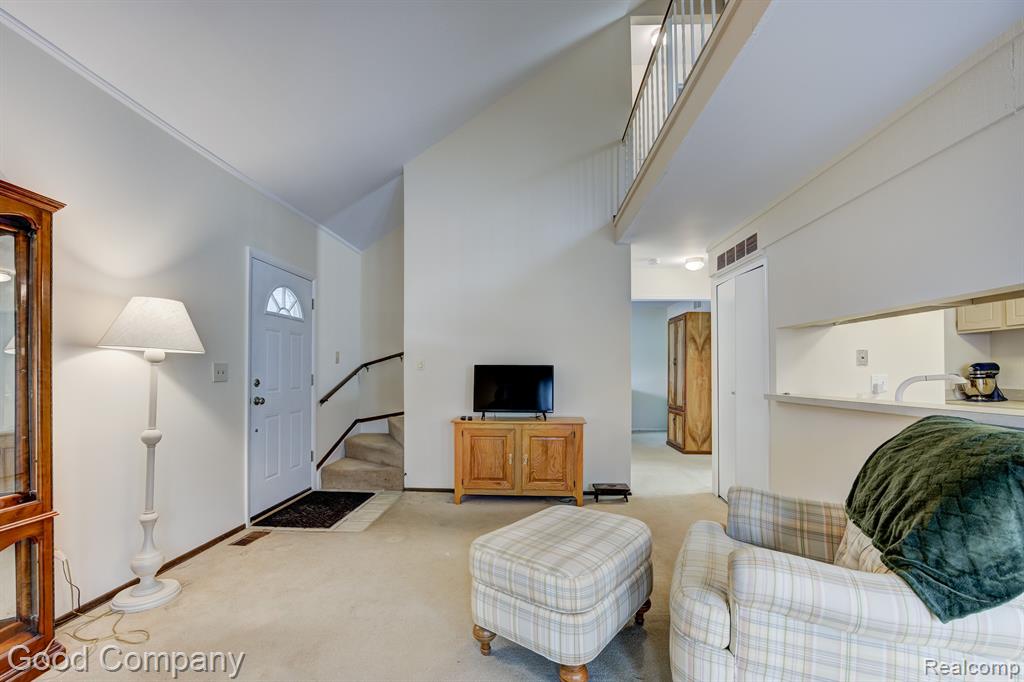 21208 E GLEN HAVEN Circle, Northville, MI 48167 — Photo 8