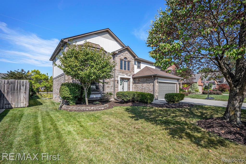 43373 Brooks Drive, Clinton Twp, MI 48038 — Photo 4