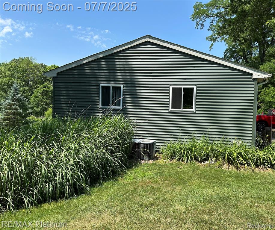 5729 Crandall Road, Howell, MI 48855 — Photo 21