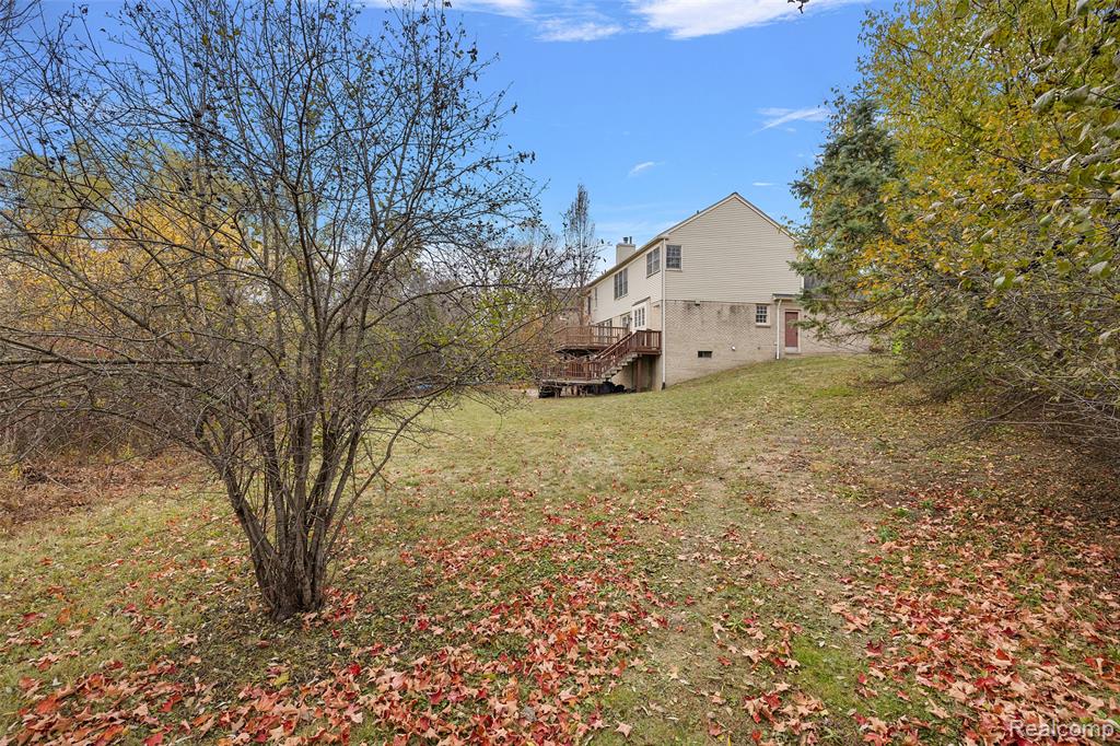 5699 Applegrove Drive, West Bloomfield, MI 48324 — Photo 43