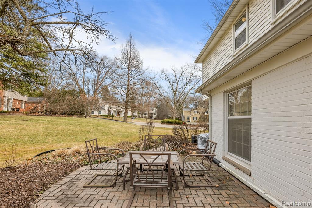 4366 Ardmore Drive, Bloomfield Hills, MI 48302 — Photo 48