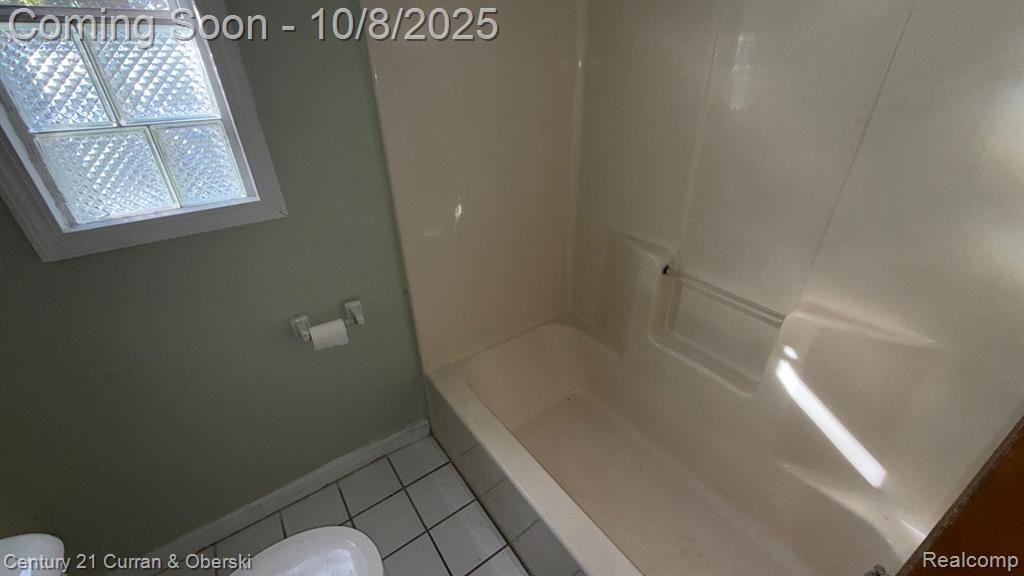 8244 Lenore Street, Dearborn Heights, MI 48127 — Photo 20