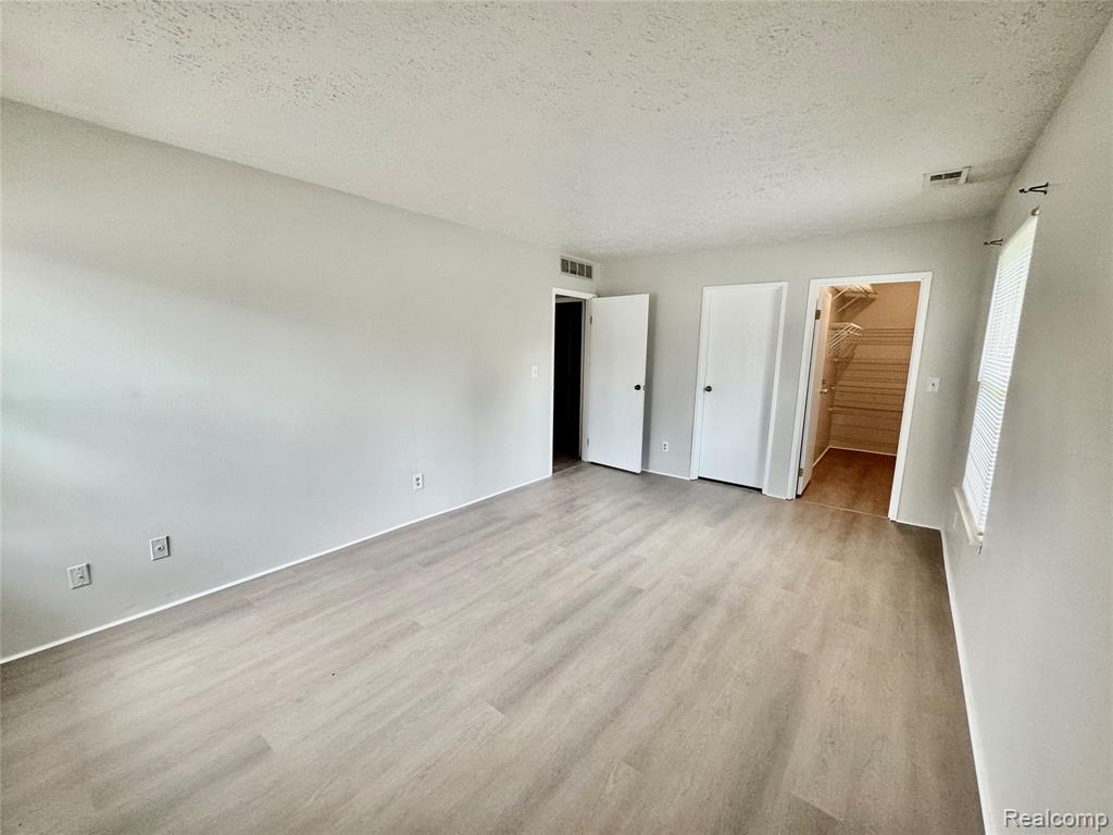 19536 NORTHRIDGE Drive, Northville, MI 48167 — Photo 11