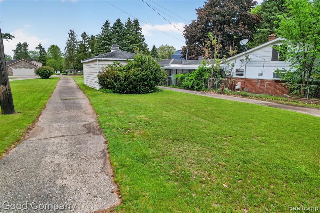 953 Lake Drive, Oxford, MI 48371 — Photo 4