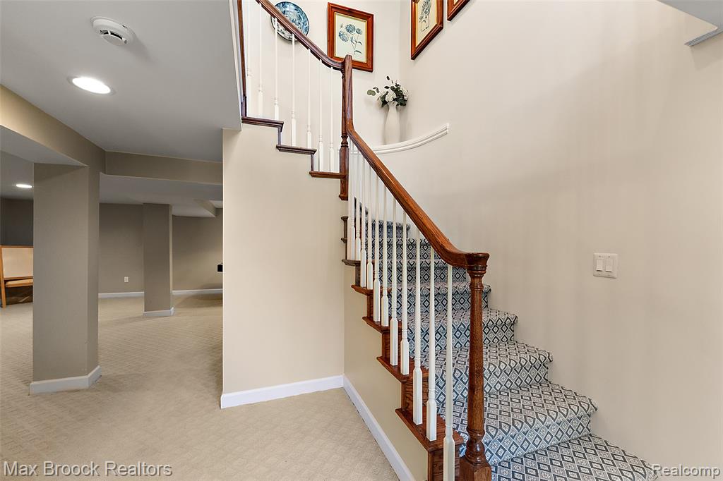 4875 Old Orchard Trail, Orchard Lake Village, MI 48324 — Photo 34