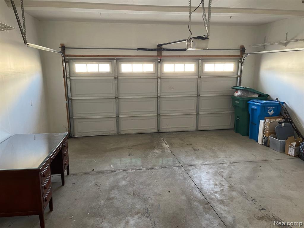 9102 ALEXA Drive, Walled Lake, MI 48390 — Photo 11