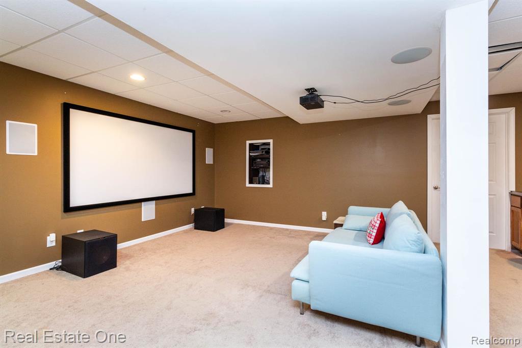 6536 Chatham Circle, Rochester Hills, MI 48306 — Photo 51