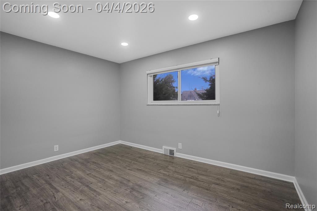 7117 N Evangeline Street, Dearborn Heights, MI 48127 — Photo 27
