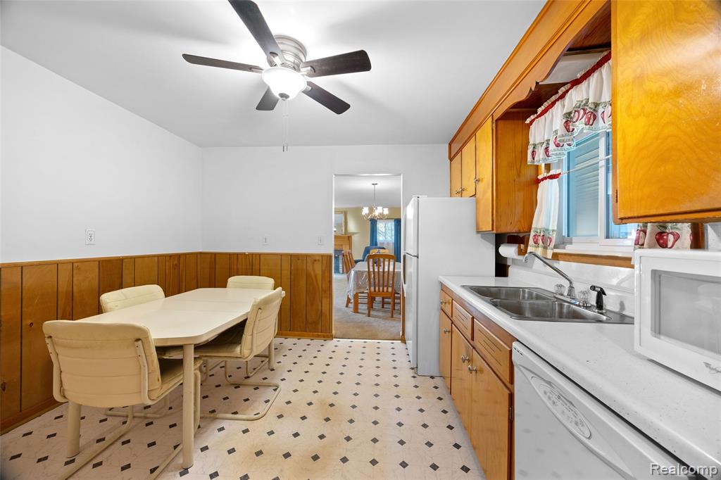 6135 Whittaker Road, Ypsilanti, MI 48197 — Photo 16