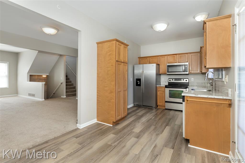 788 EAGLE Drive, Fenton, MI 48430 — Photo 11
