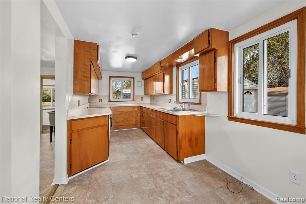 29842 Fort Road, Rockwood, MI — Photo 25