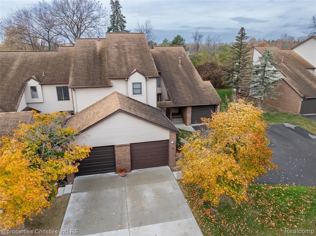 6600 Ridgefield Circle, West Bloomfield, MI — Photo 5