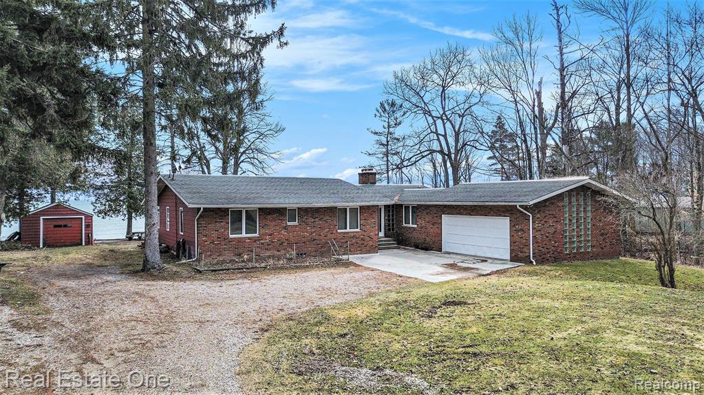 5366 LAKESHORE Road, Deckerville, MI 48427 — Photo 3