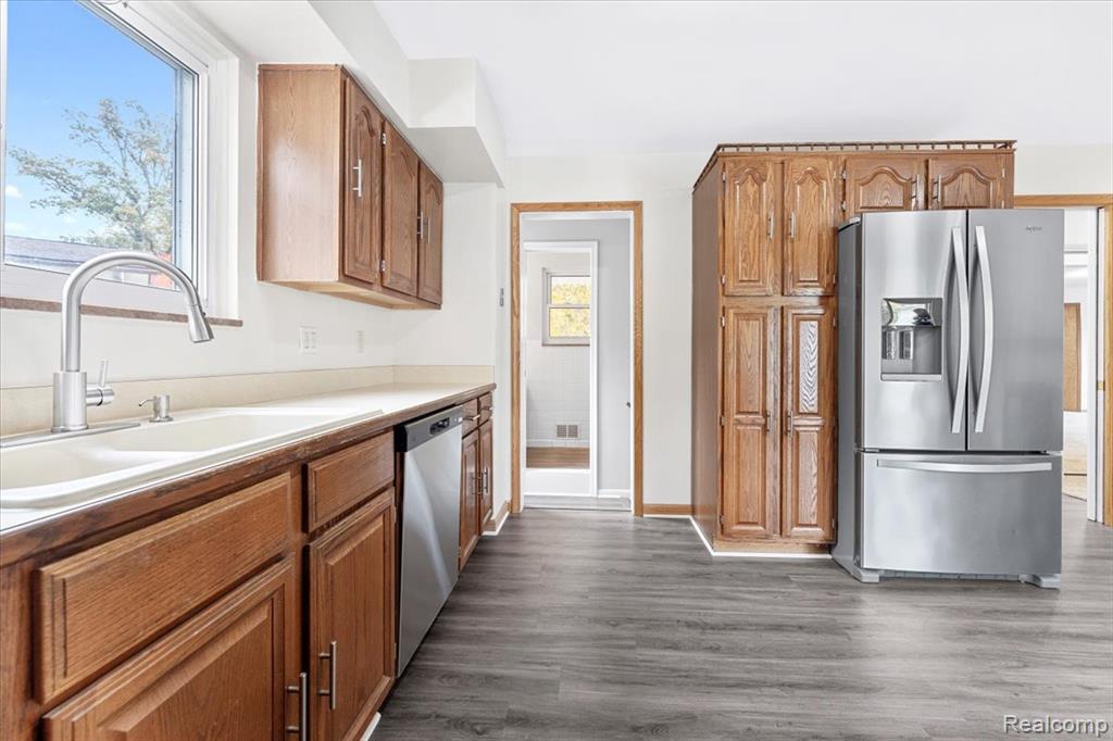 25146 Dallas Drive, Grosse Ile, MI 48138 — Photo 13