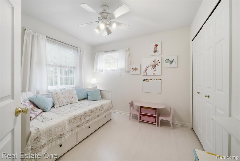 8576 Barrington Drive, Ypsilanti, MI 48198 — Photo 20