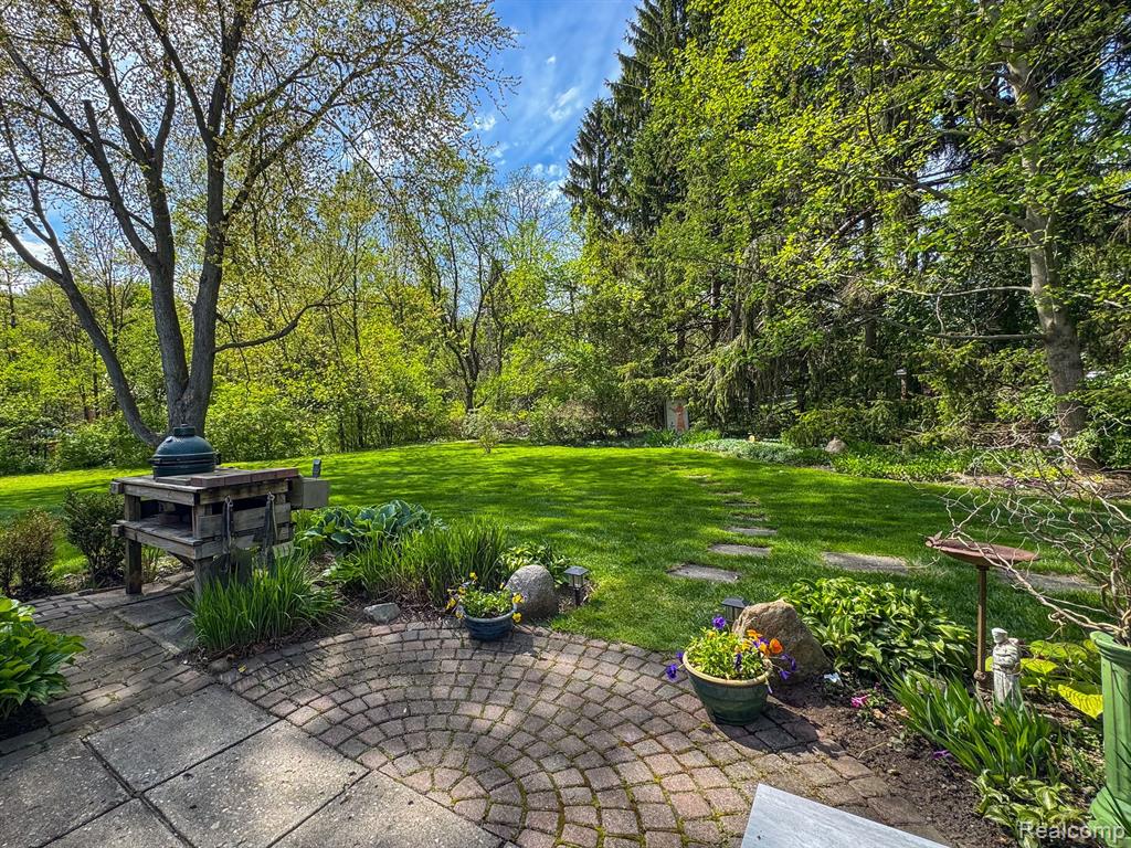 4540 BURNLEY Drive, Bloomfield Hills, MI 48304 — Photo 30
