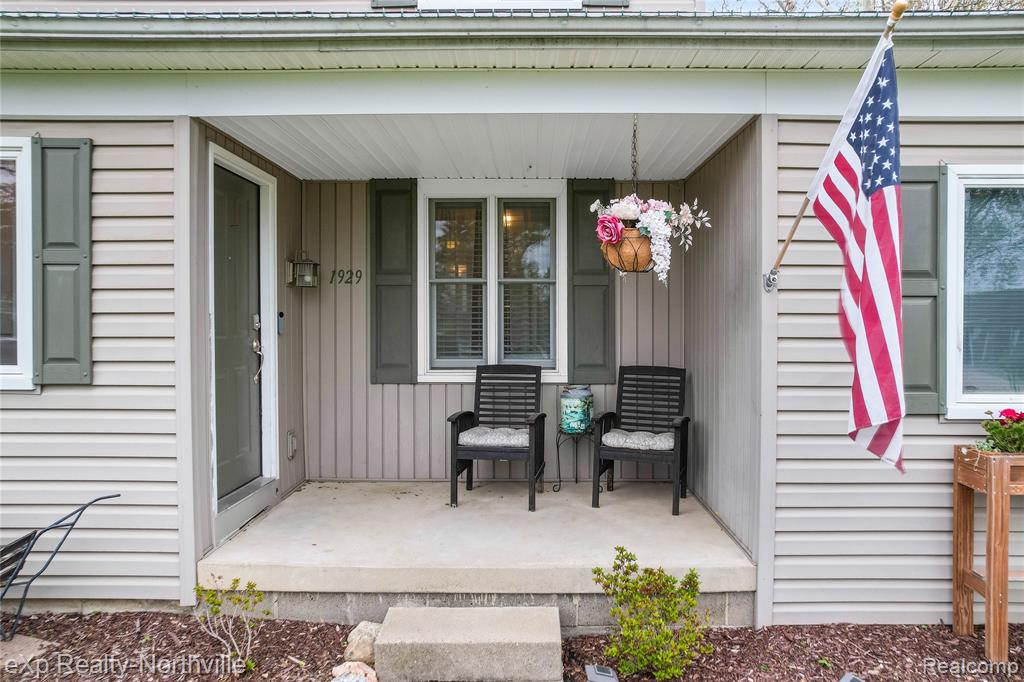 1929 Hopkins Drive, Wixom, MI 48393 — Photo 7