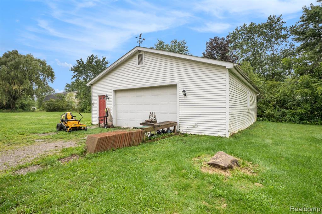6057 Hill Road, Swartz Creek, MI 48473 — Photo 25