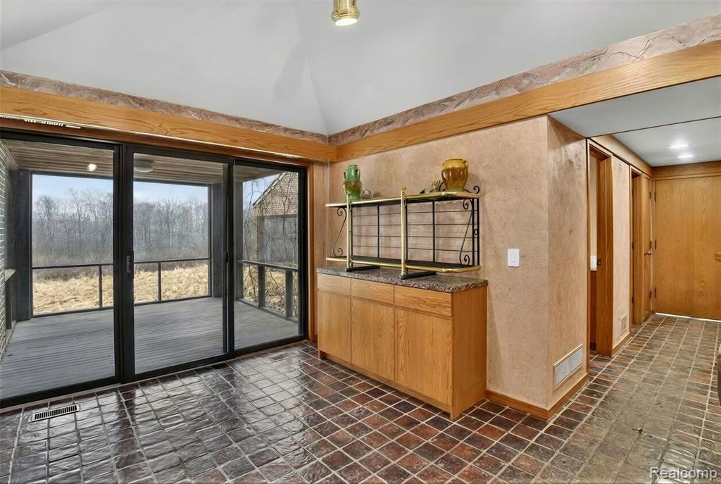 2551 Patterson Lake Road, Pinckney, MI 48169 — Photo 35