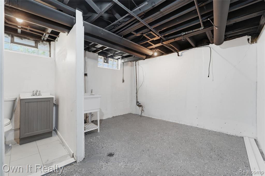6454 Vaughan Street, Detroit, MI 48228 — Photo 24