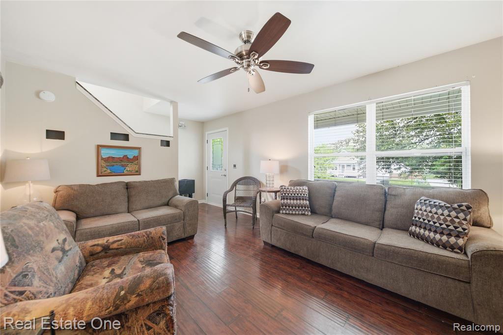 415 Ventnor Commons, Howell, MI 48843 — Photo 5