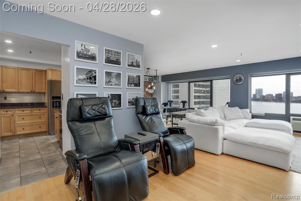 1001 W Jefferson - Photo 5