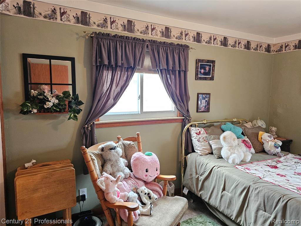 8876 Robindale, Redford, MI 48239 — Photo 19