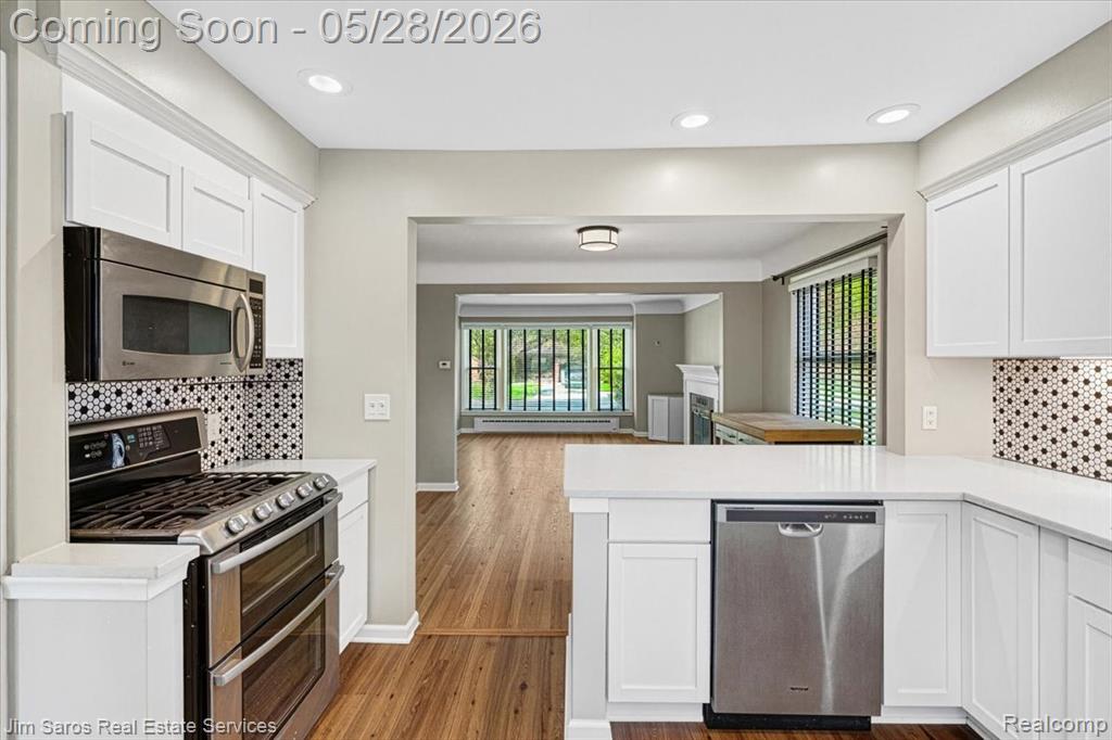 21252 Huntington Avenue, Harper Woods, MI 48225 — Photo 9