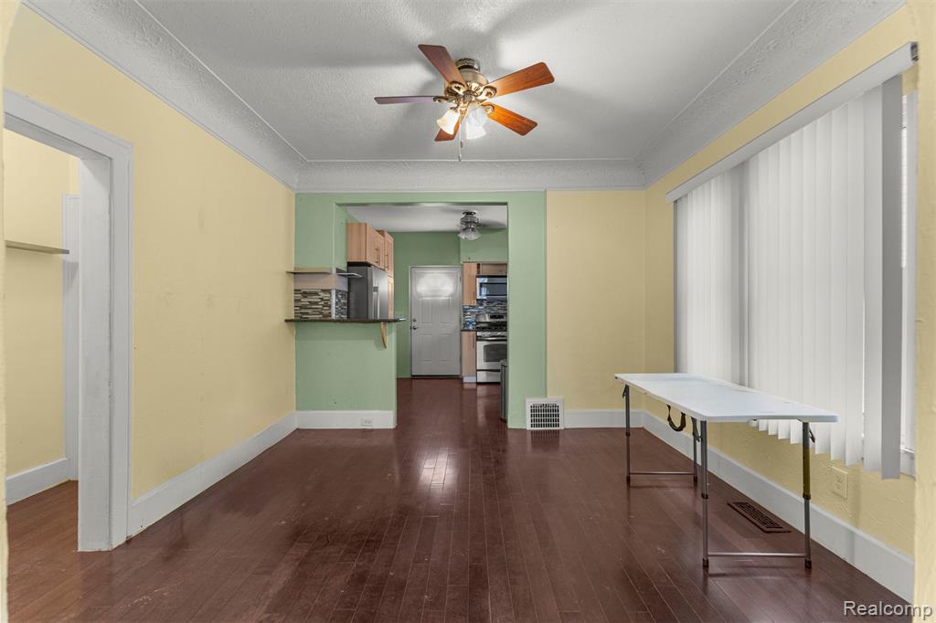 5210 Maple Street, Dearborn, MI 48126 — Photo 7