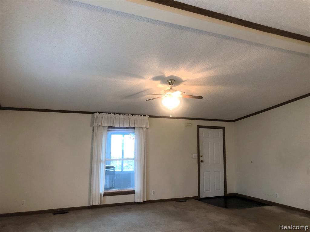 614 Spruce Court, Jonesville, MI 49250 — Photo 20