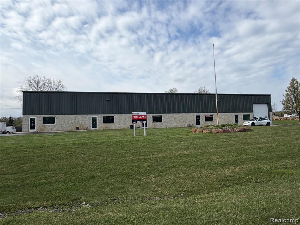 7084 Big Sky Drive, Holly, MI 48442