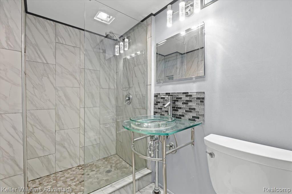 4050 MAYFAIR Street, Dearborn Heights, MI 48125 — Photo 30