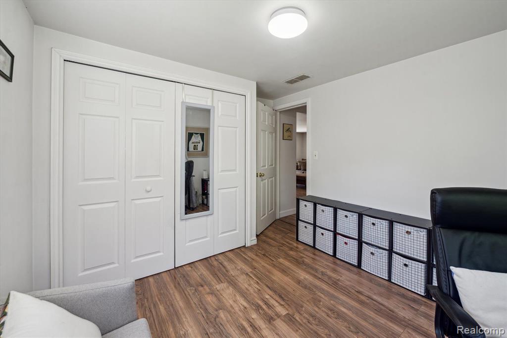 7847 HERBST Road, Brighton, MI 48114 — Photo 23