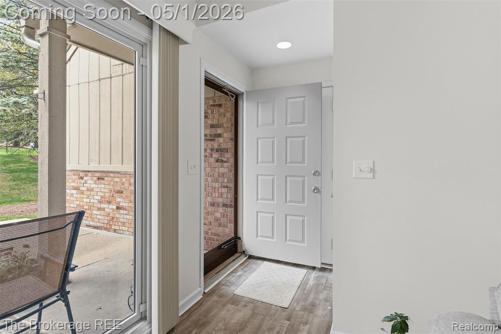 29374 Laurel Drive, Farmington Hills, MI 48331 — Photo 5