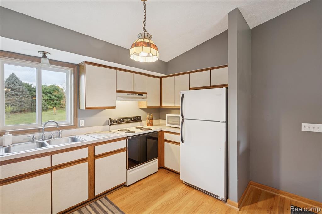 5920 W Coon Lake Road, Howell, MI 48843 — Photo 15