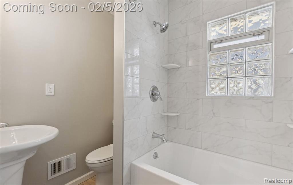 407 E 5th Street, Royal Oak, MI 48067 — Photo 15
